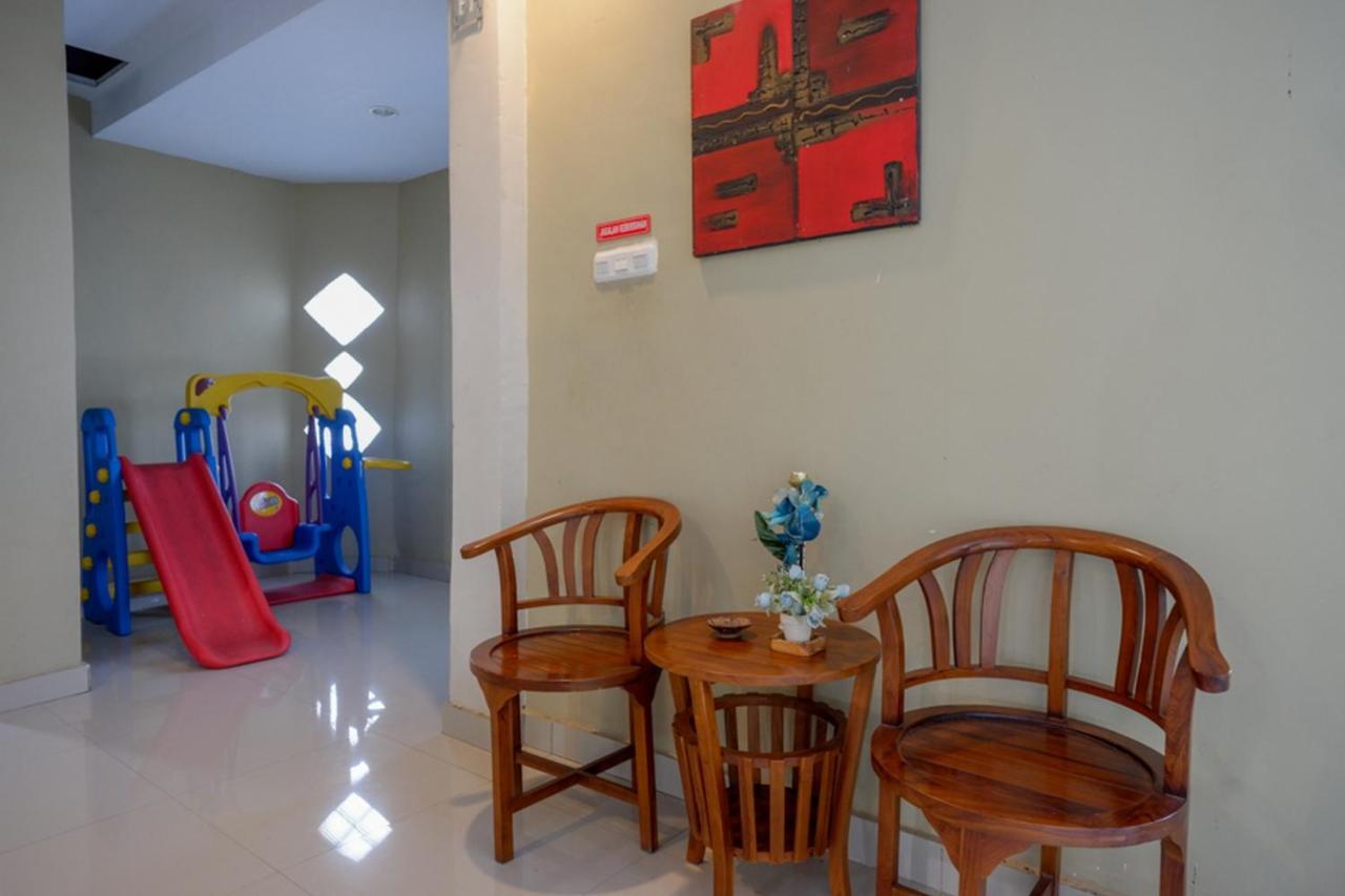 RedDoorz Syariah At Jalan Jenderal Sudirman Palopo Hotel Bagian luar foto